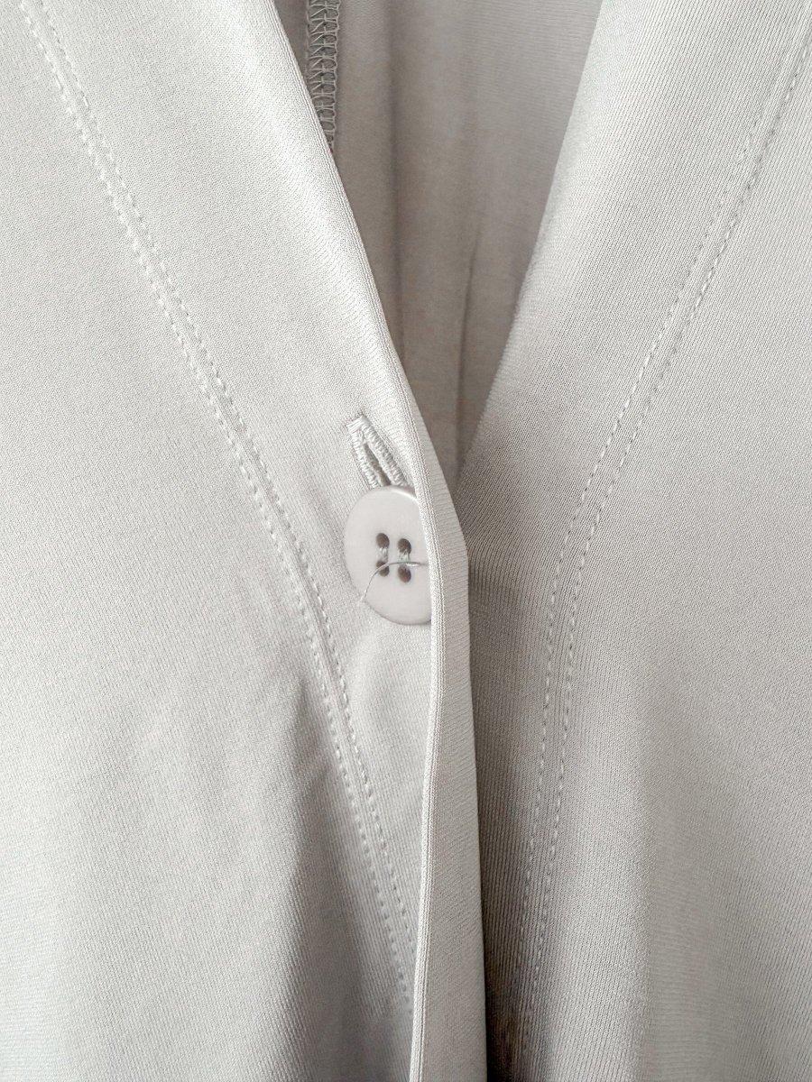 Issey Miyake Grey Asymmetrical V-Neck Cardigan - Imagen 6