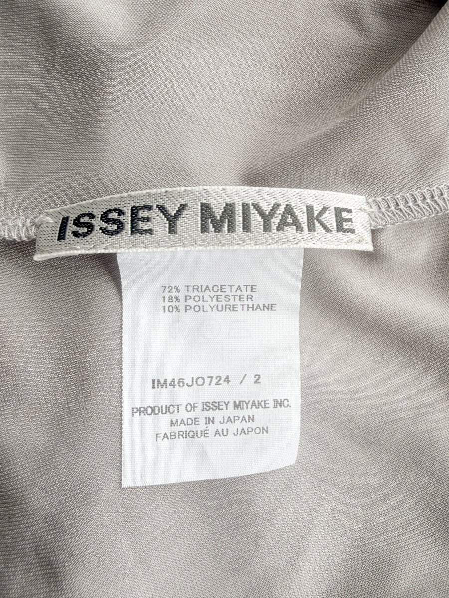 Issey Miyake Grey Asymmetrical V-Neck Cardigan - Imagen 7