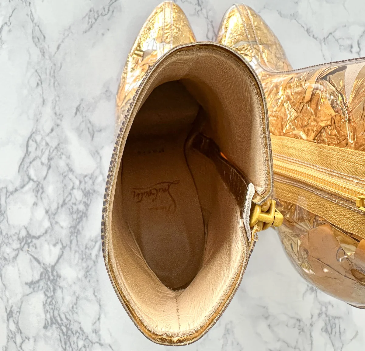 Christian Louboutin Booty Cap 100 Creased-Foil Perspex Ankle Boots (EU 35) - Imagen 9