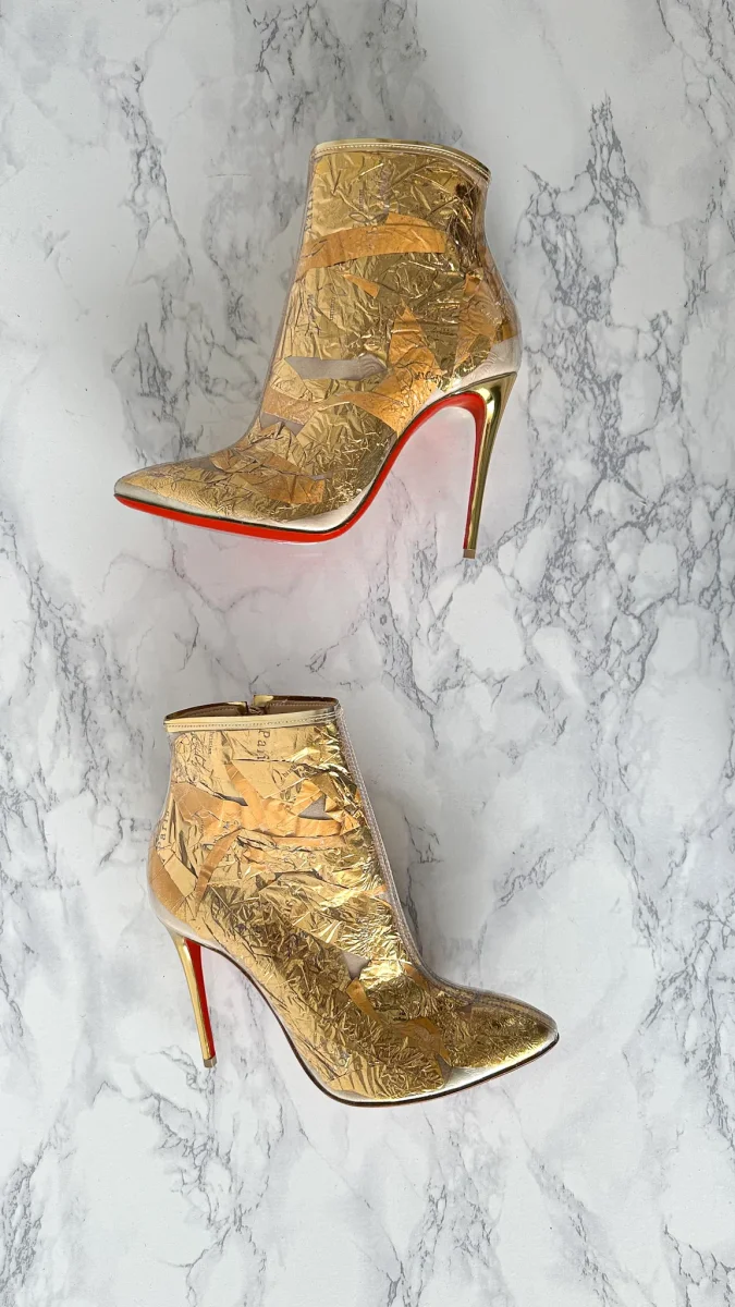 Christian Louboutin Booty Cap 100 Creased-Foil Perspex Ankle Boots (EU 35) - Imagen 5
