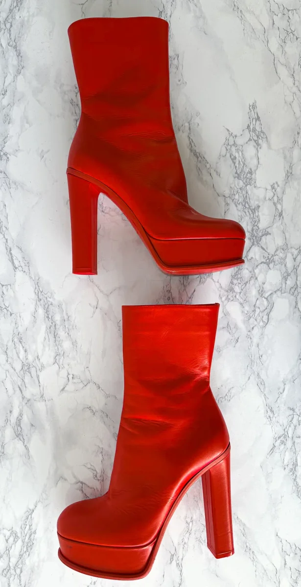 Alexander McQueen Red Platform Red Sole High Heel Boots - Imagen 3
