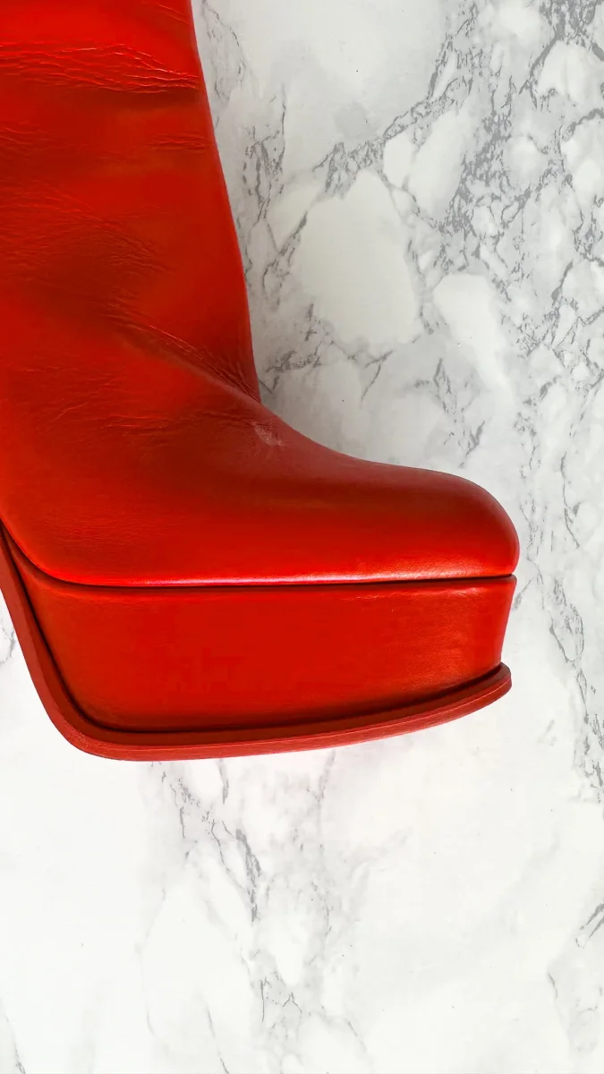 Alexander McQueen Red Platform Red Sole High Heel Boots - Imagen 4