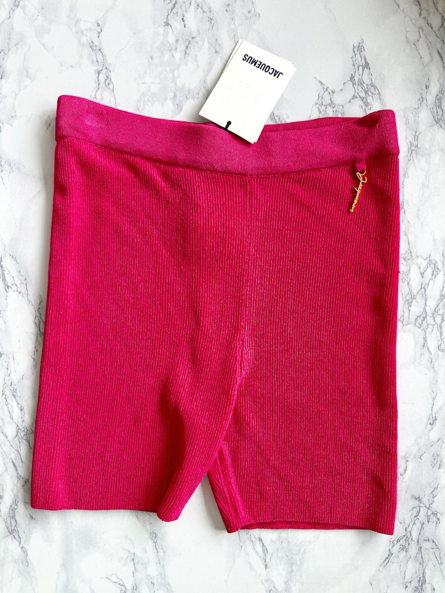 Jacquemus Le Short Pralu Pink Logo Embellished Biker Shorts - Imagen 6