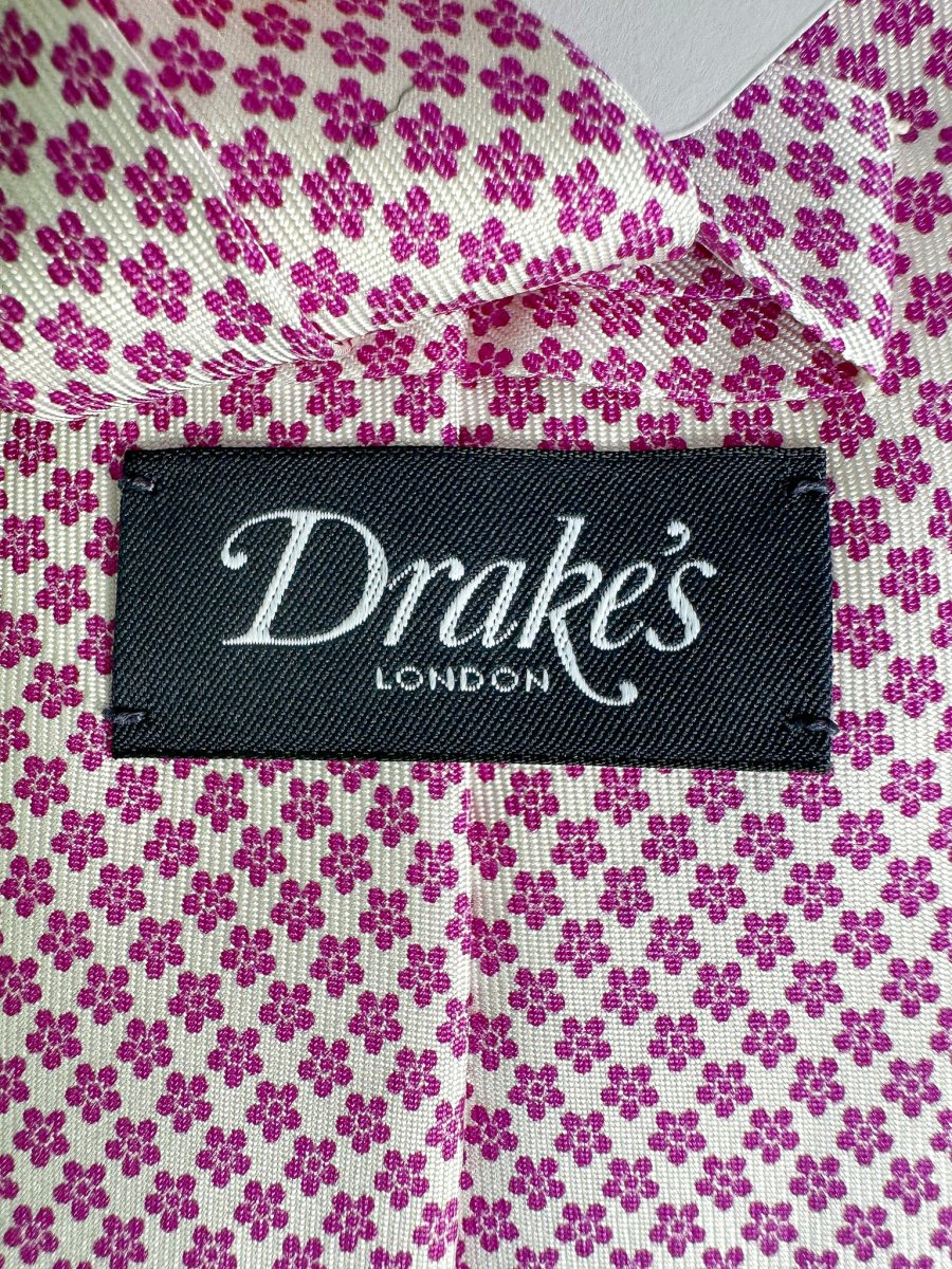 Drake's White Silk Tie With Fuchsia Pink Floral - Imagen 4