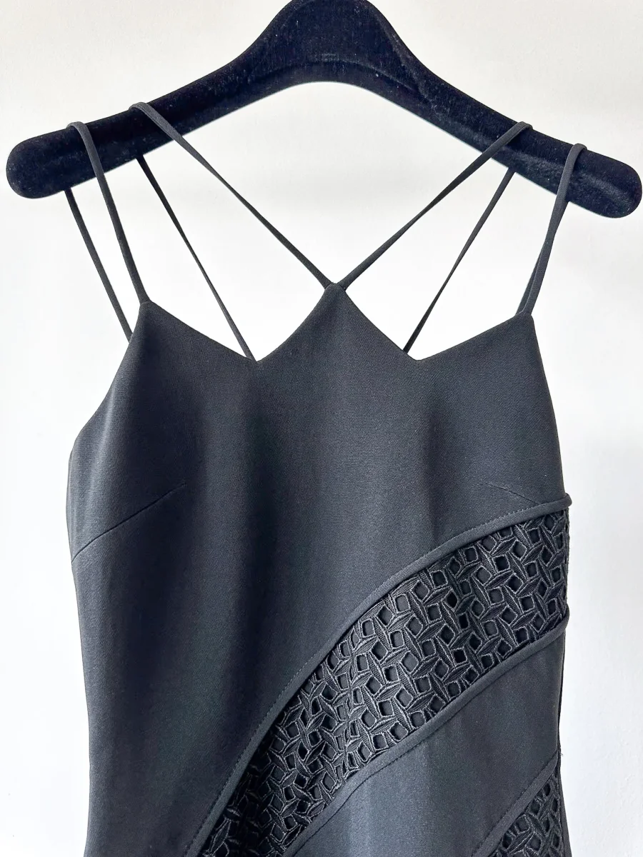 David Koma Black Strappy Crepe Crochet Eyelet Detail Maxi Gown Dress - Imagen 3