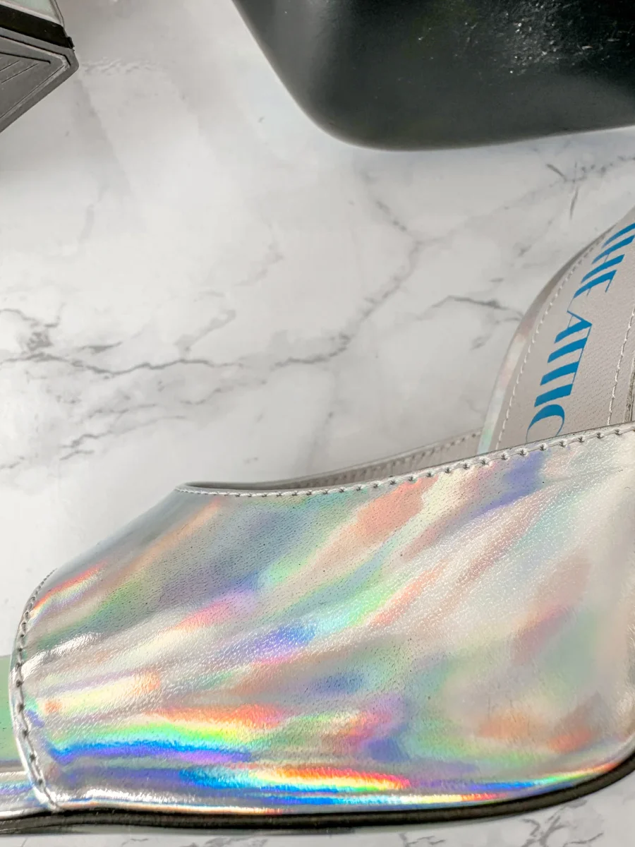 The Attico Devon Iridescent Holographic Silver High Heel Mules - Imagen 7