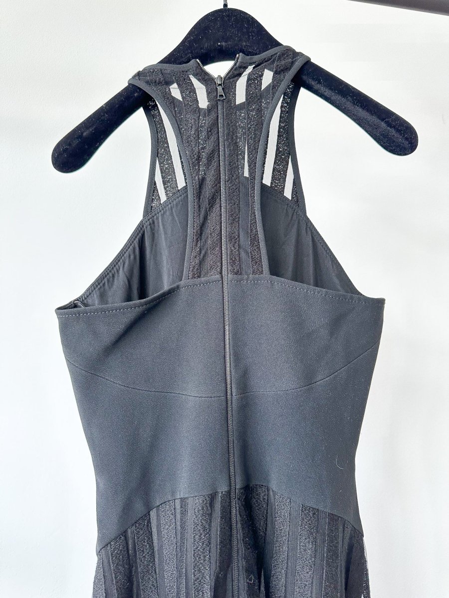 David Koma Strappy Sheer Lace Detail Cut-Out Front Fishtail Gown Dress - Imagen 3