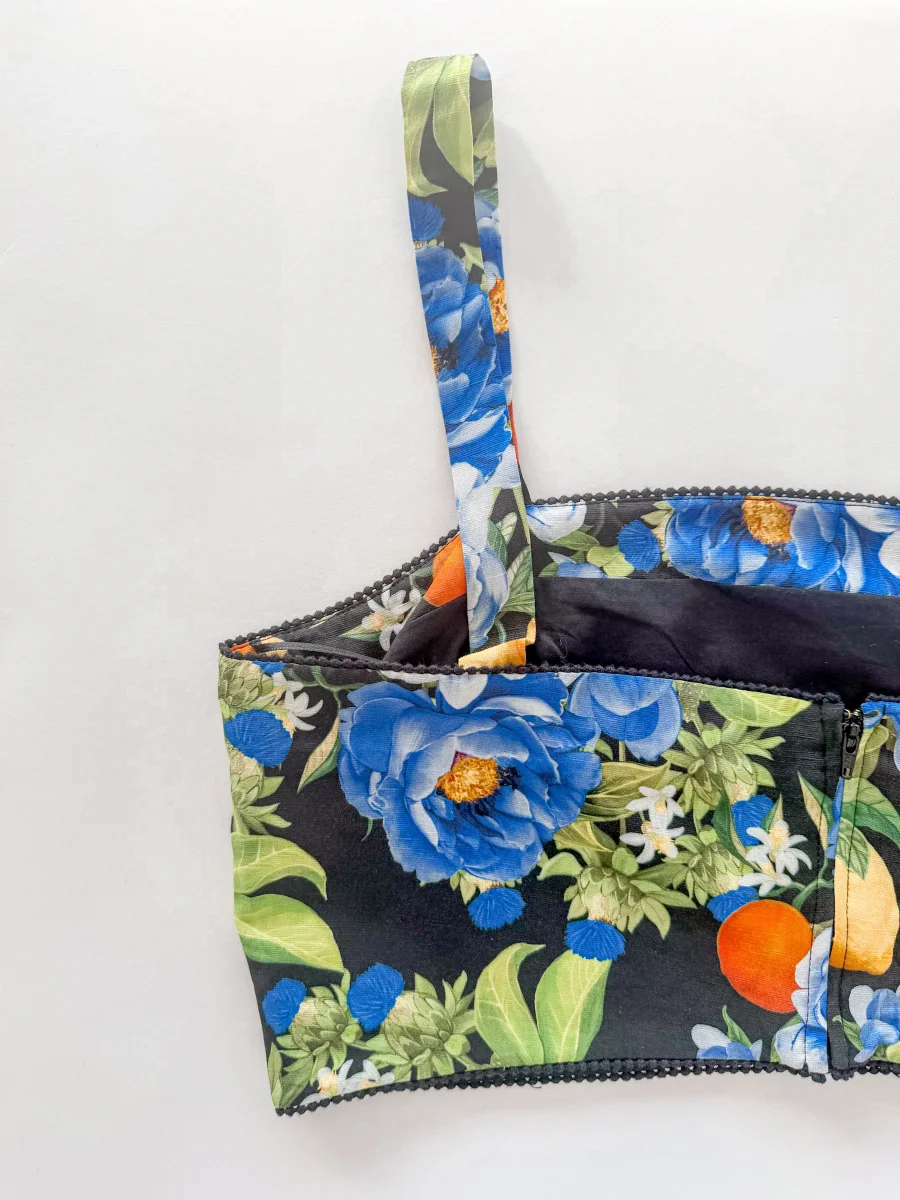 Borgo De Nor Black Didi Floral Lemon Print Linen Crop Top - Imagen 8