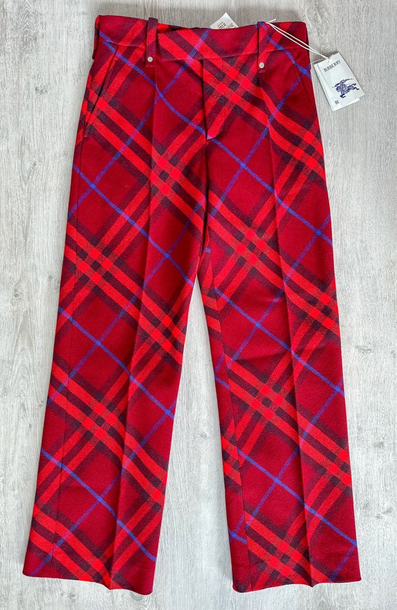 Burberry Checked Red Wool Straight Leg Mid Rise Trousers - Imagen 5