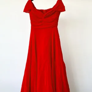 Giambattista Valli Red Sweetheart Neck Tulle Dress