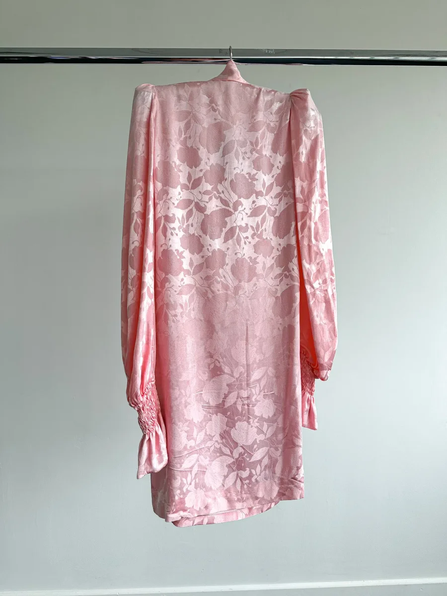 The Vampire's Wife Storm From The Shelter Pink Floral Satin Long Sleeve Dress - Imagen 5
