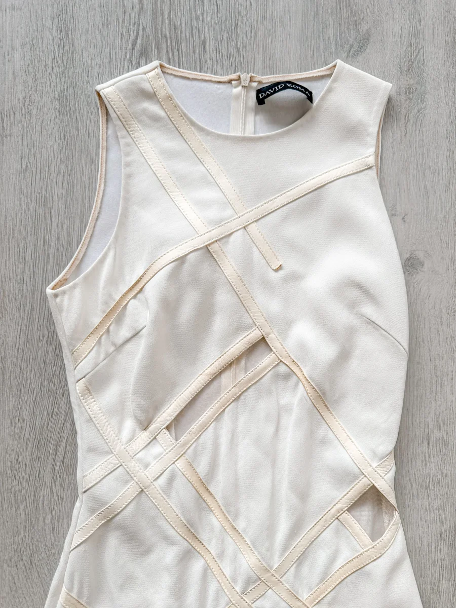 DAVID KOMA White Crepe Leather Applique Mesh Detail Sleeveless Dress - Imagen 4