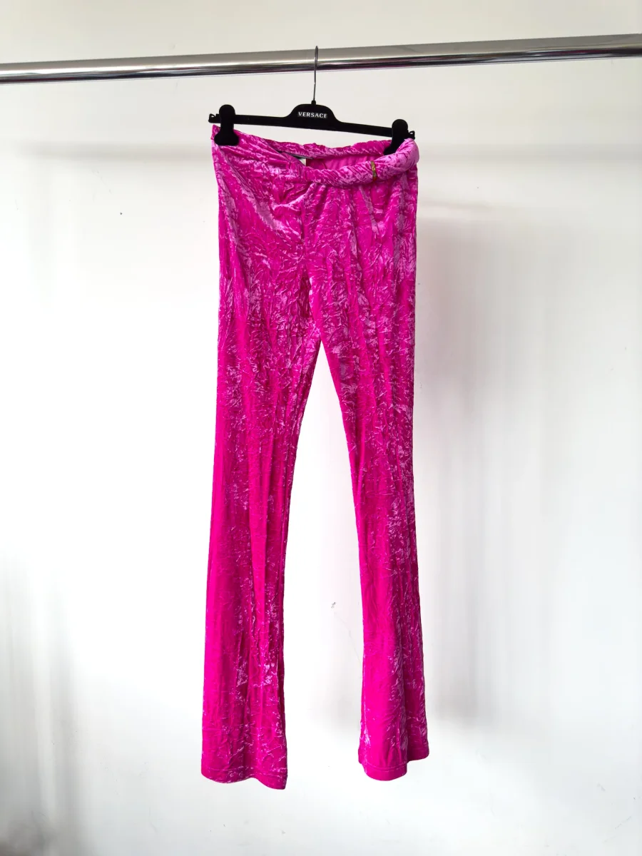 Versace Pink Crushed Velvet Gold Ring Detail Trousers - Imagen 3