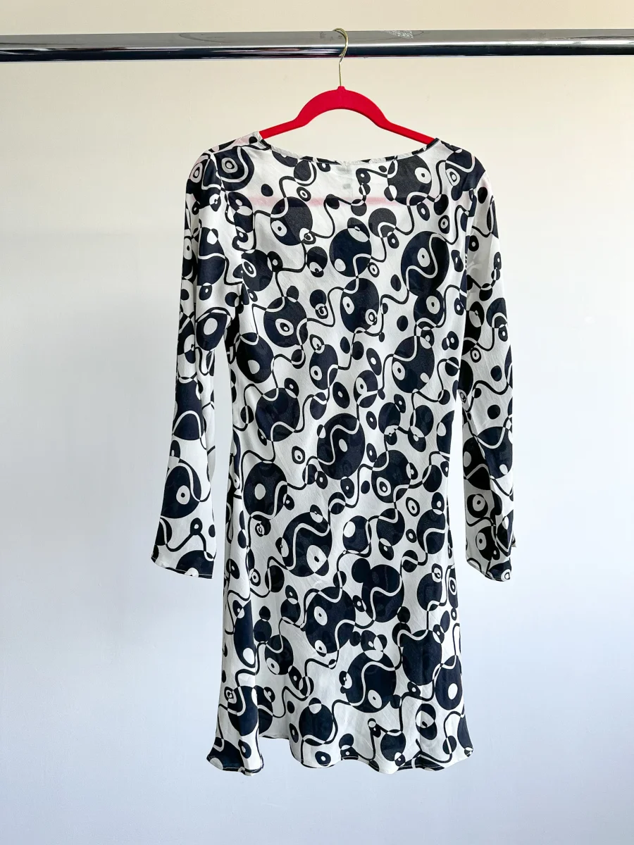 Rixo London Celeste Psychedelic Monochrome Klimt Silk Summer Mini Dress - Imagen 5