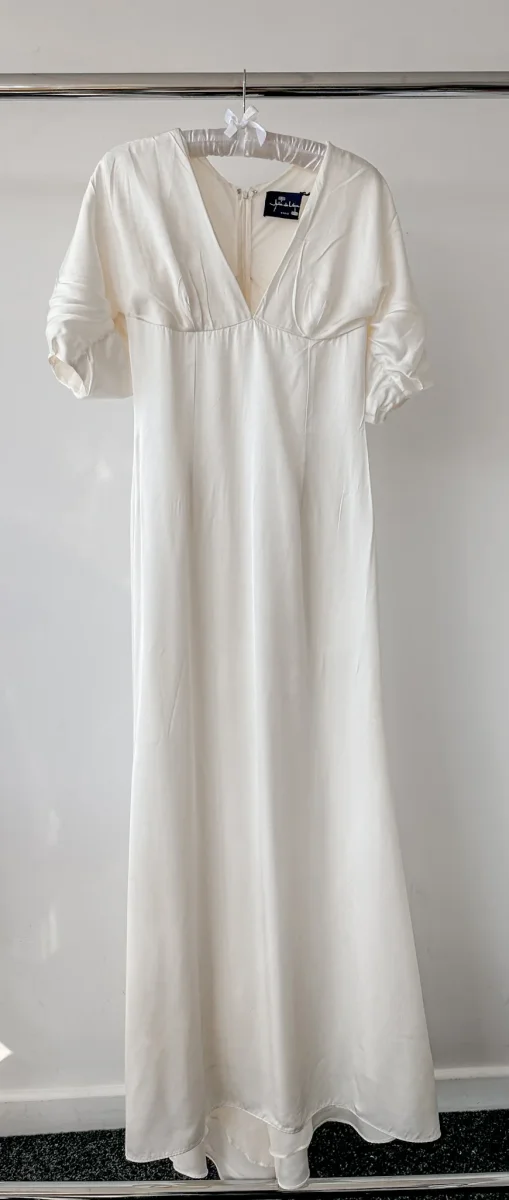 Julie De Libran Bridal White Puff Sleeve Wedding Dress - Imagen 6