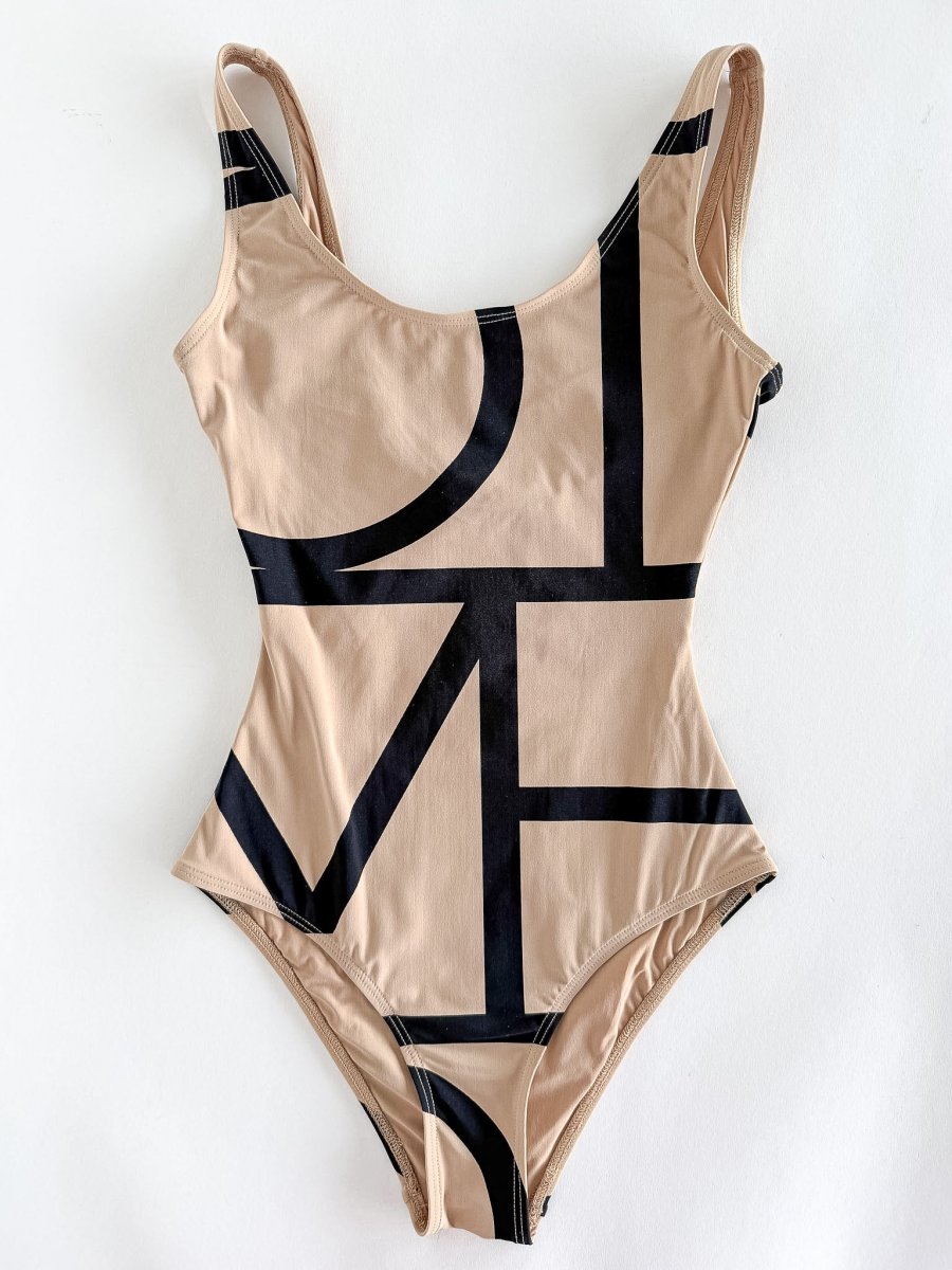 Toteme Logo Monogram One-Piece Swimsuit - Imagen 2