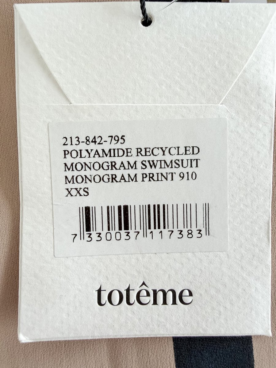Toteme Logo Monogram One-Piece Swimsuit - Imagen 6