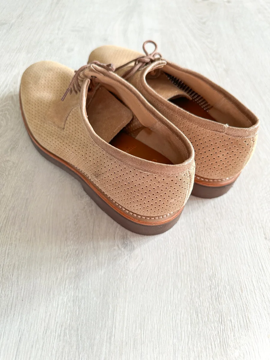 Private White V.C X Grenson Williams Perforated Suede Derby Shoe In Mushroom Brown - Imagen 6