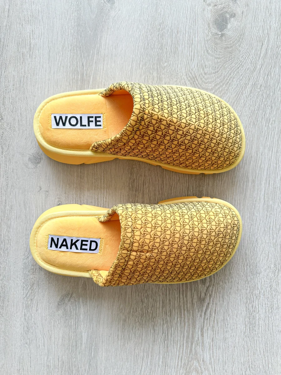 NAKED WOLFE Yellow Wolf Logo Print Velvet Sandals Slides - Imagen 5