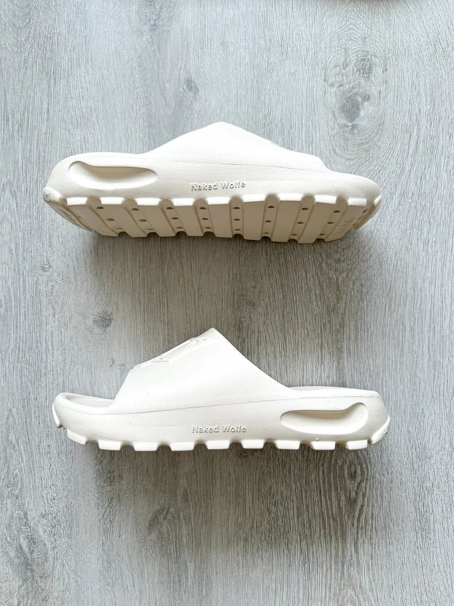 NAKED WOLFE Tommy Stone Cream Waterproof Wolf Embossed Sandals Slide - Imagen 6