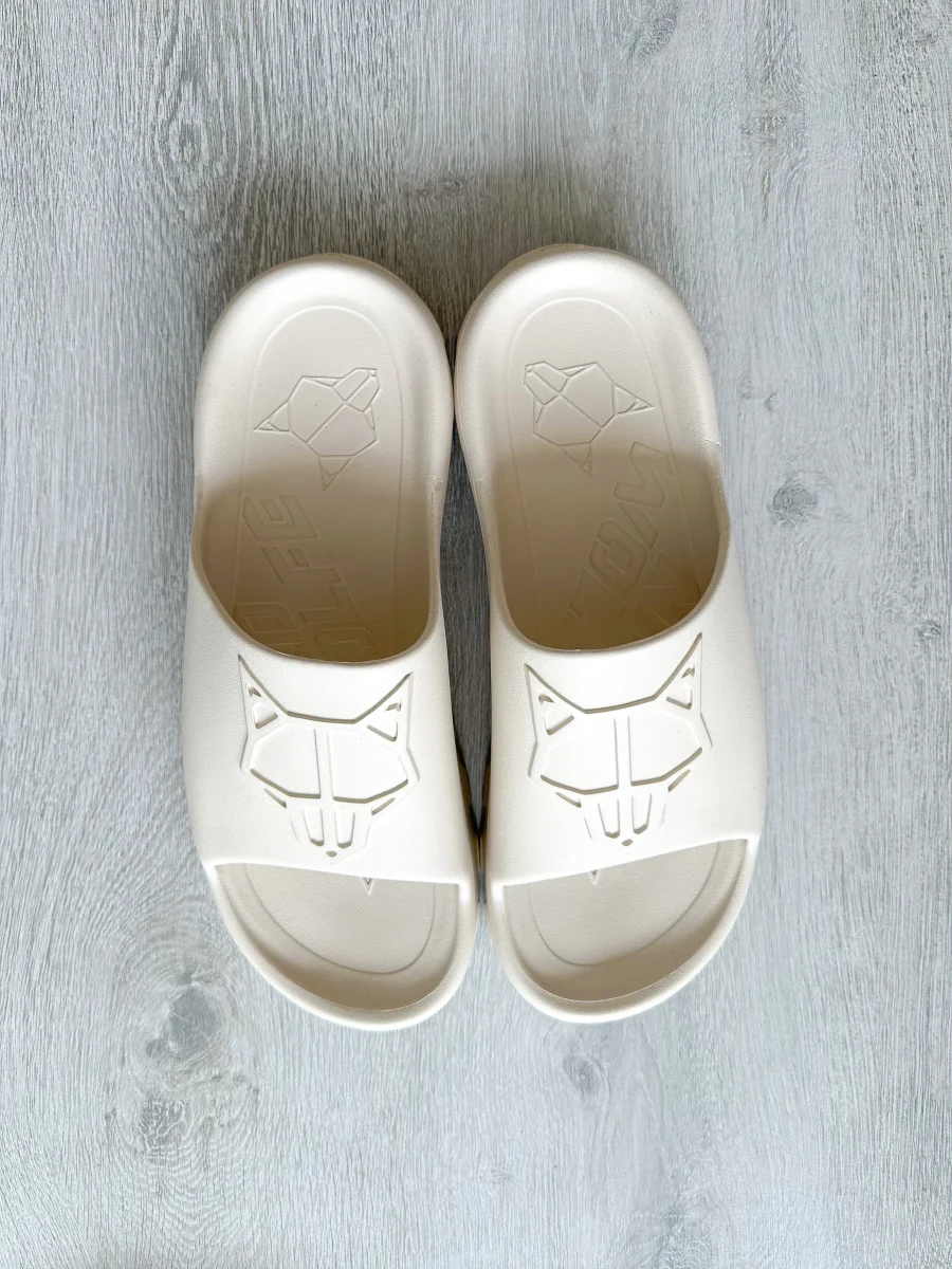 NAKED WOLFE Tommy Stone Cream Waterproof Wolf Embossed Sandals Slide - Imagen 7