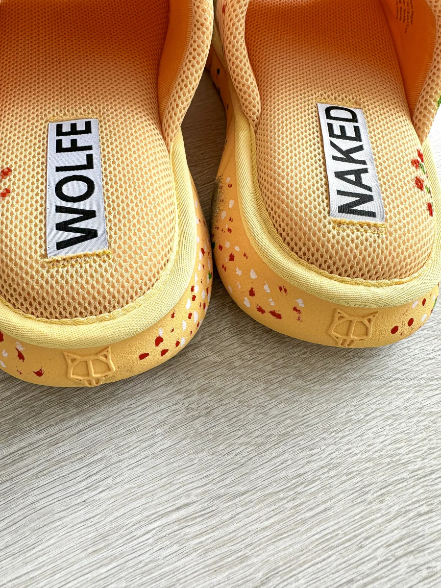 NAKED WOLFE Vegas Logo Embossed Yellow Mesh Sandals Slide - Imagen 7