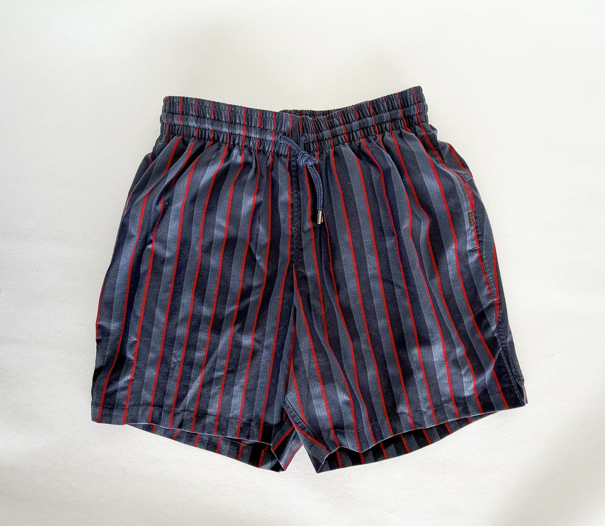 Derek Rose Swim Shorts Dark Grey Red Striped - Imagen 4