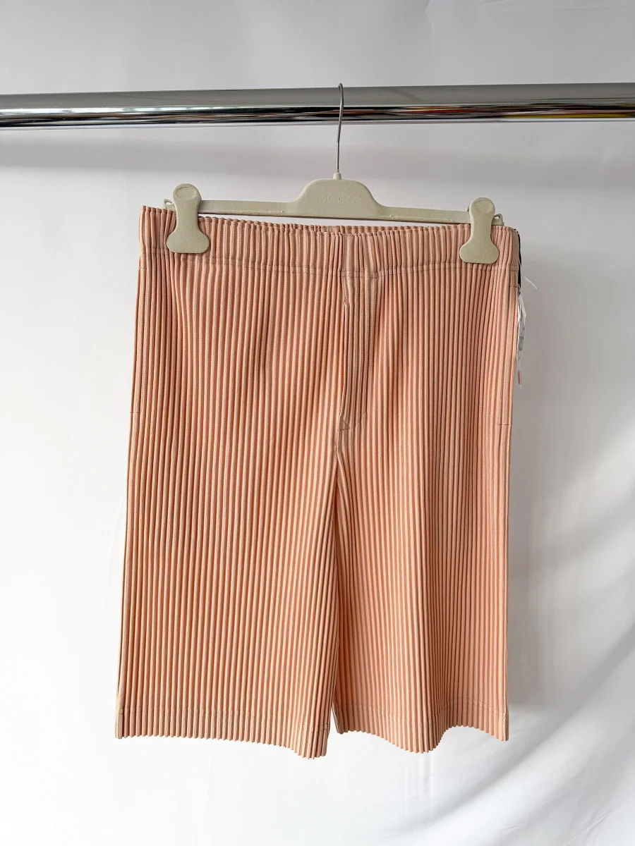 Issey Miyake Pleats Please Peach Shorts - Imagen 3