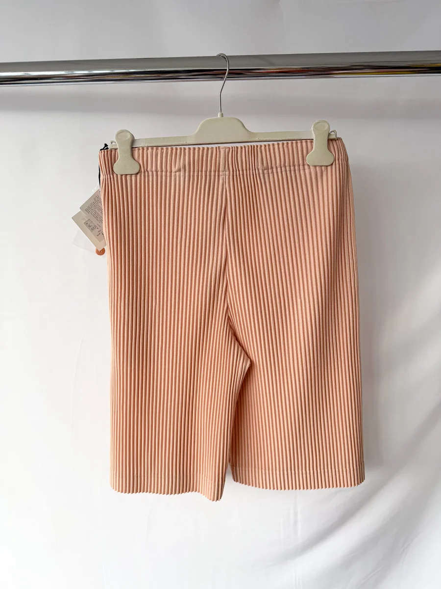 Issey Miyake Pleats Please Peach Shorts - Imagen 4