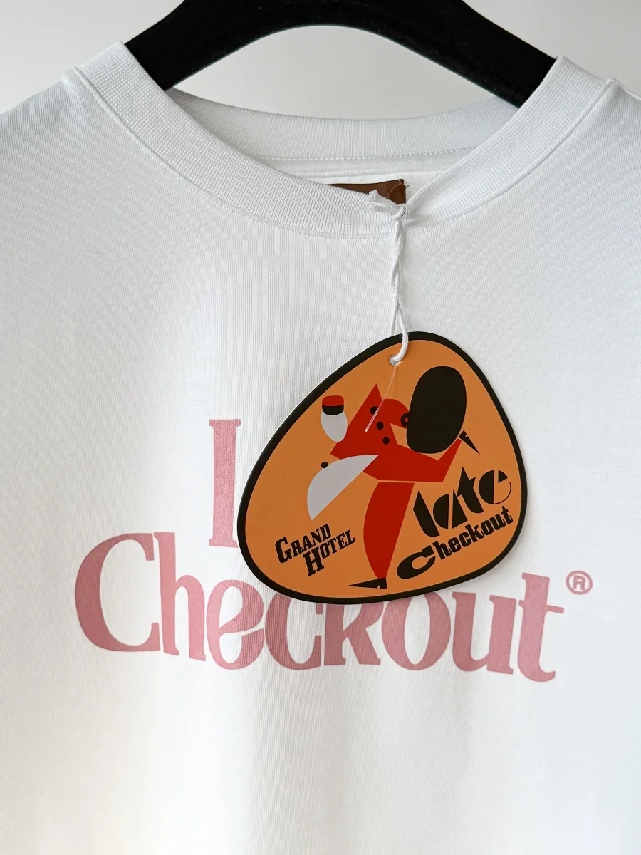 Late Checkout White Tee Shirt - Imagen 8