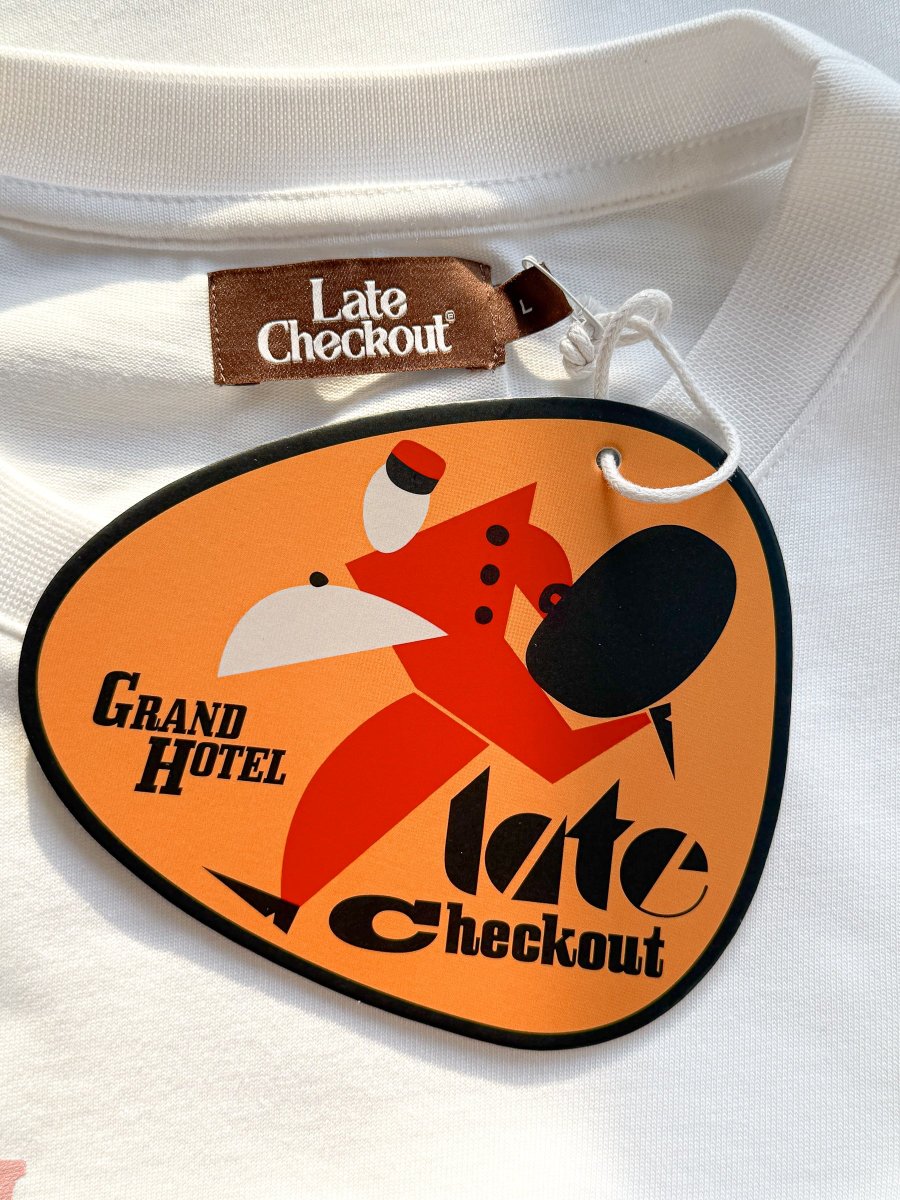 Late Checkout White Tee Shirt - Imagen 9
