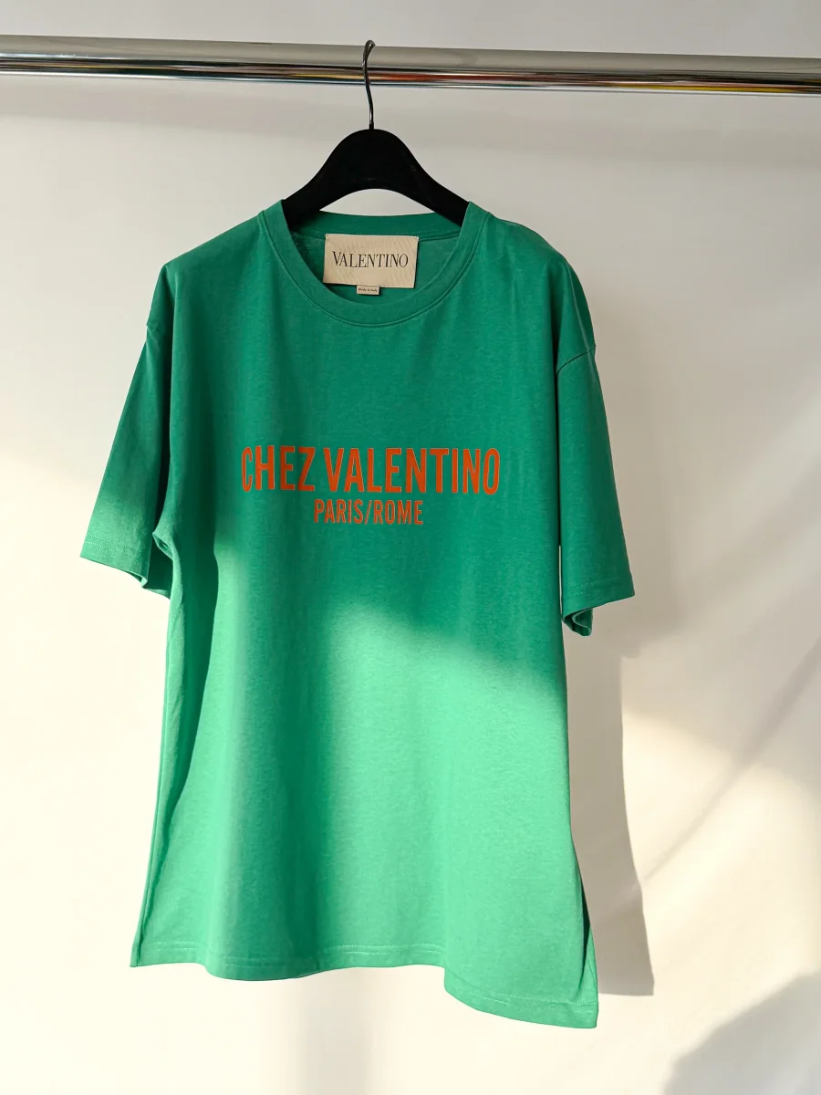 Valentino Green 'Chez Valentino' Print T-shirt - Imagen 8