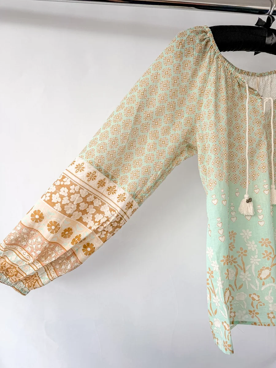 Spell & The Gypsy Sweet Nothing Printed Peppermint Raglan Sleeve Boho Blouse - Imagen 4