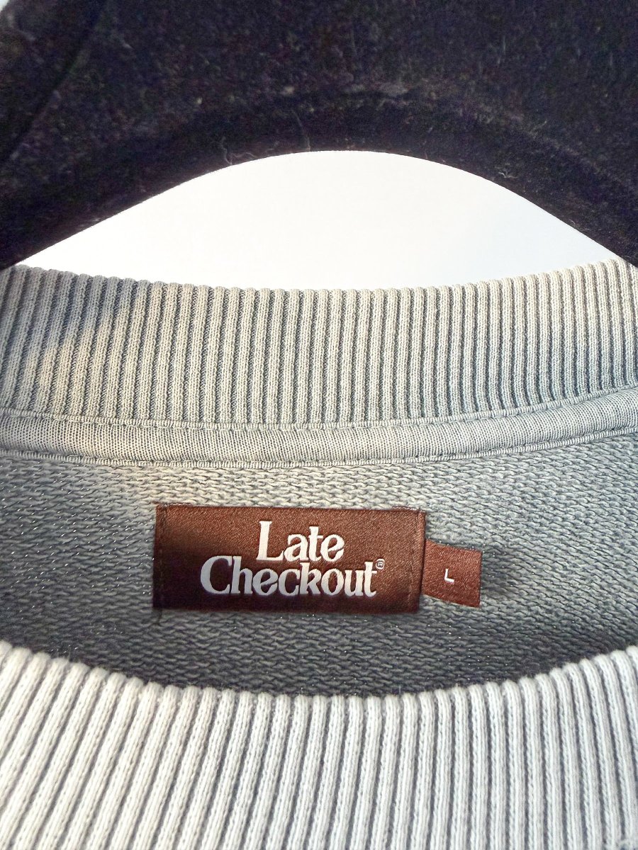 Late Checkout Grey Sweatshirt - Imagen 8