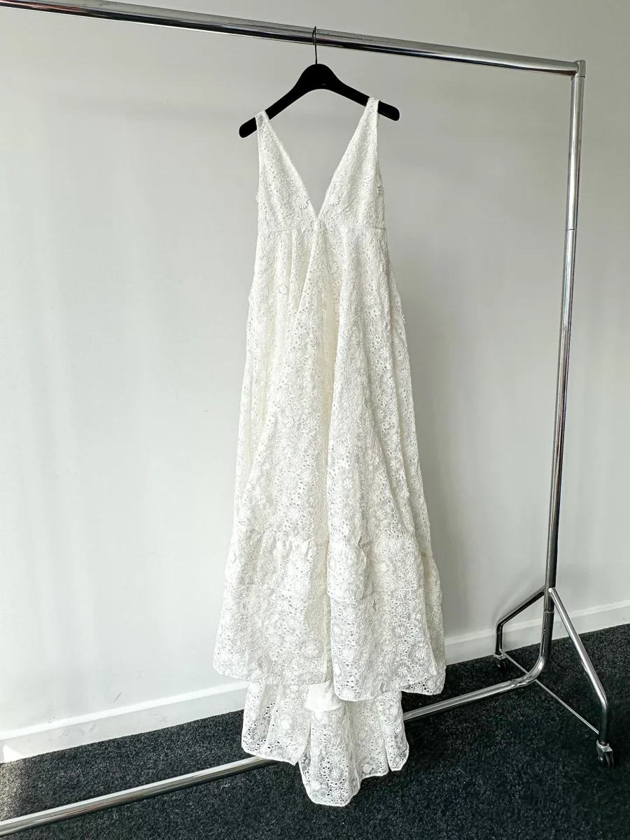 LoveShackFancy Bridal White Romantic Large Bow Back Devyn Wedding Dress - Imagen 7