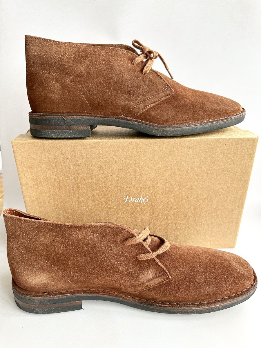 Drake's Clifford Desert Boot Tobacco Roughout Suede with Rubber Sole - Imagen 2