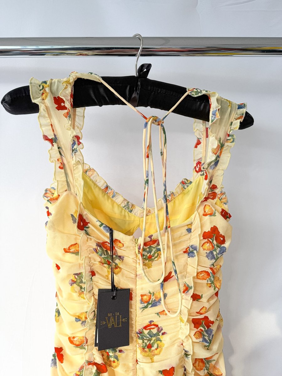 De La Vali Yellow Floral Print Georgette Pampapato Versailles Garden Midi Dress - Imagen 8