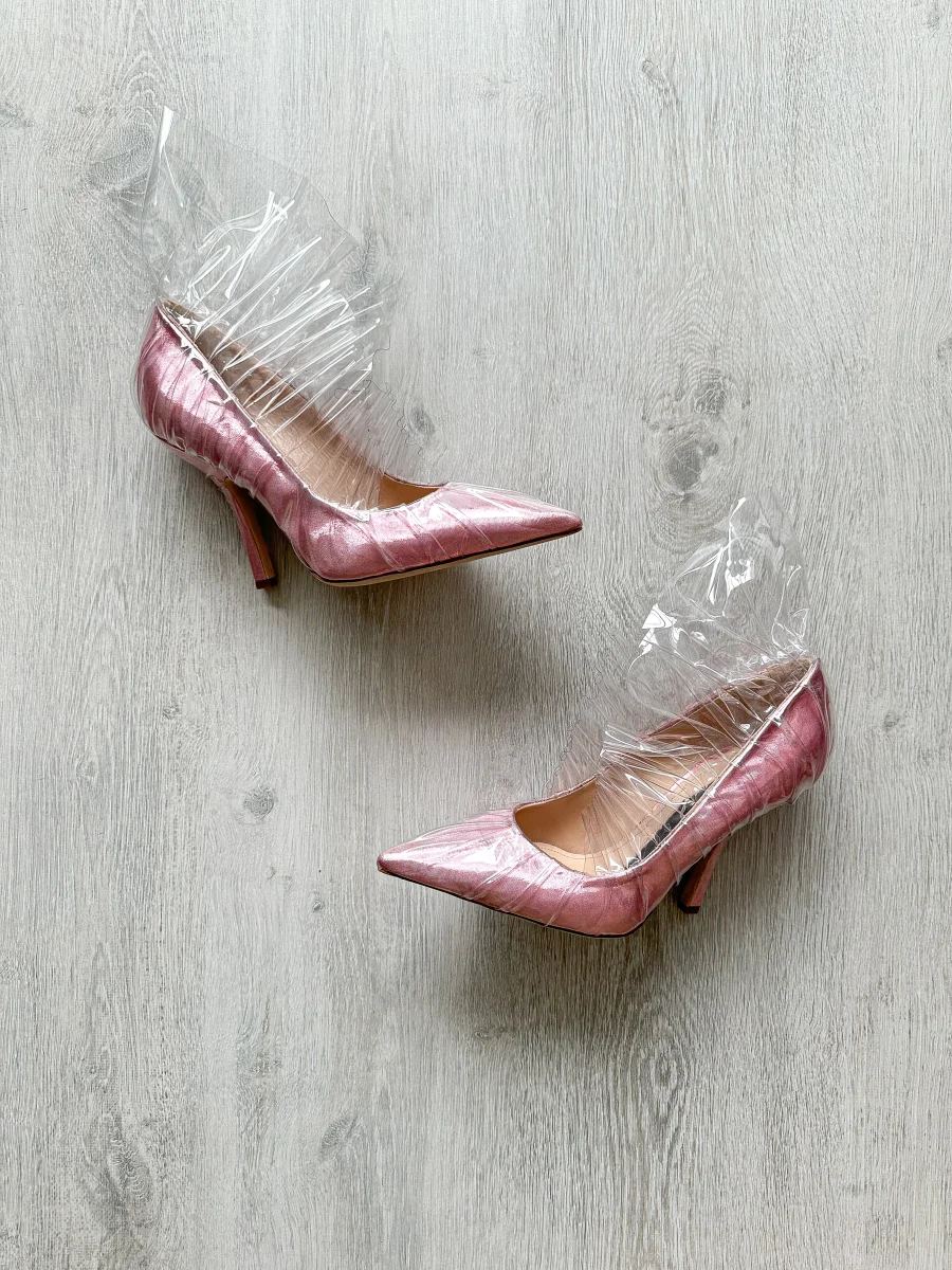 MIDNIGHT 00 Light Pink Ruched PVC Plastic Detail High Heels - Imagen 4