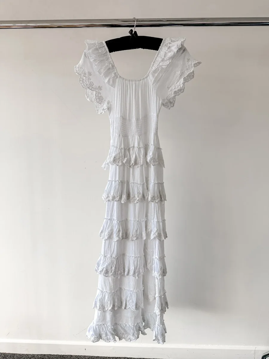 Amy Jane London White Harper Victorian Lace Tiered Maxi Dress - Imagen 9
