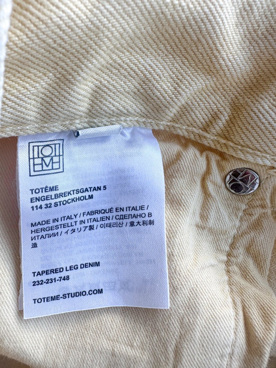 Toteme Yellow Tapered Leg Organic Cotton Denim Jeans - Imagen 9