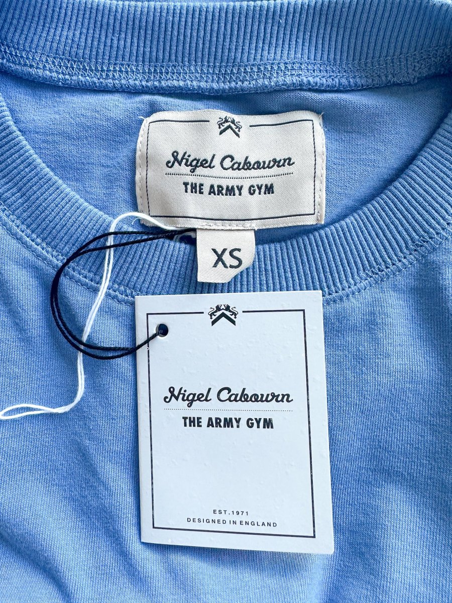 Nigel Cabourn Blue Globe Logo Embroider Spellout Tee - Imagen 7