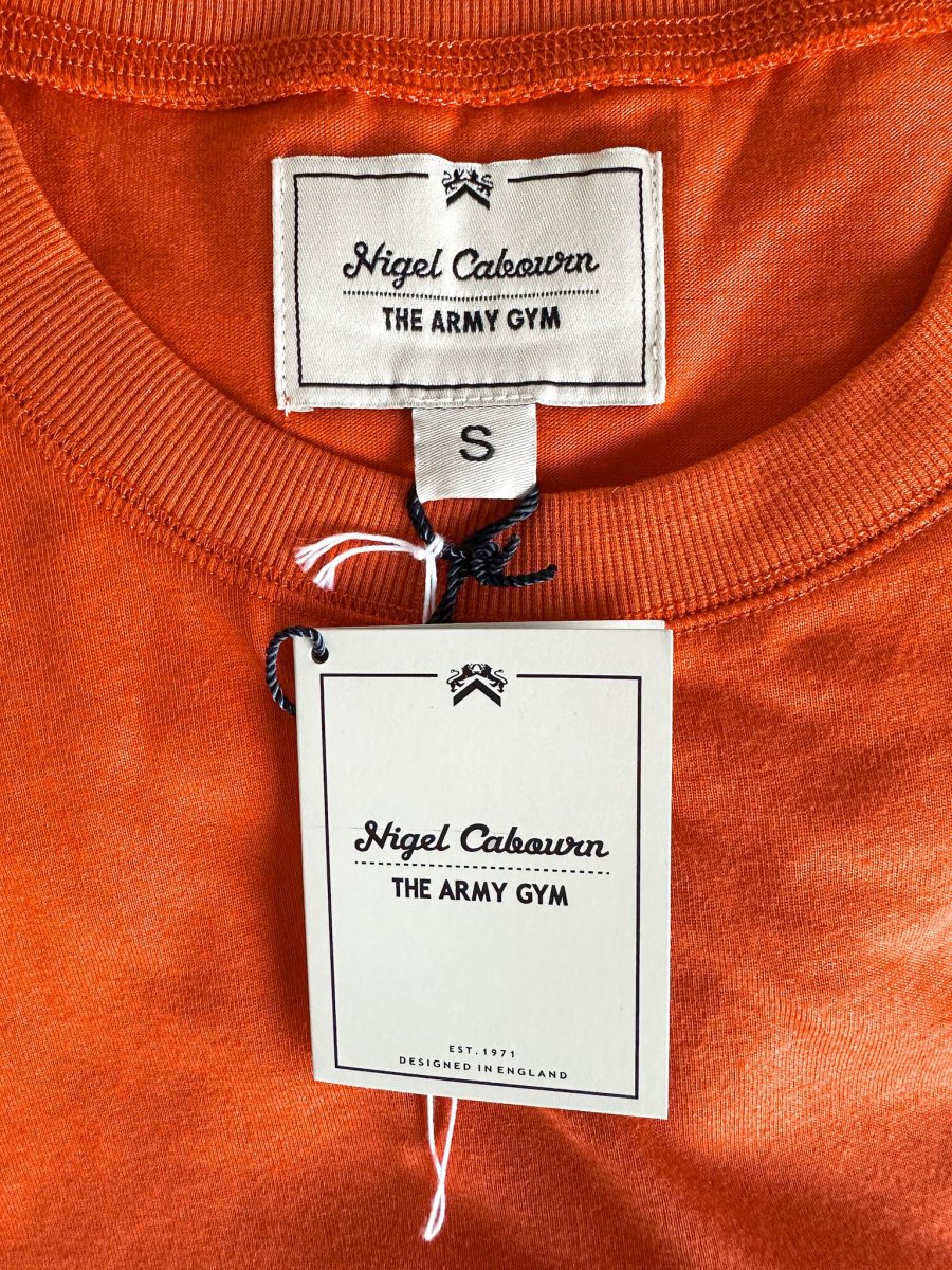 Nigel Cabourn Vintage Orange Globe Logo Embroider Spellout Tee - Imagen 8