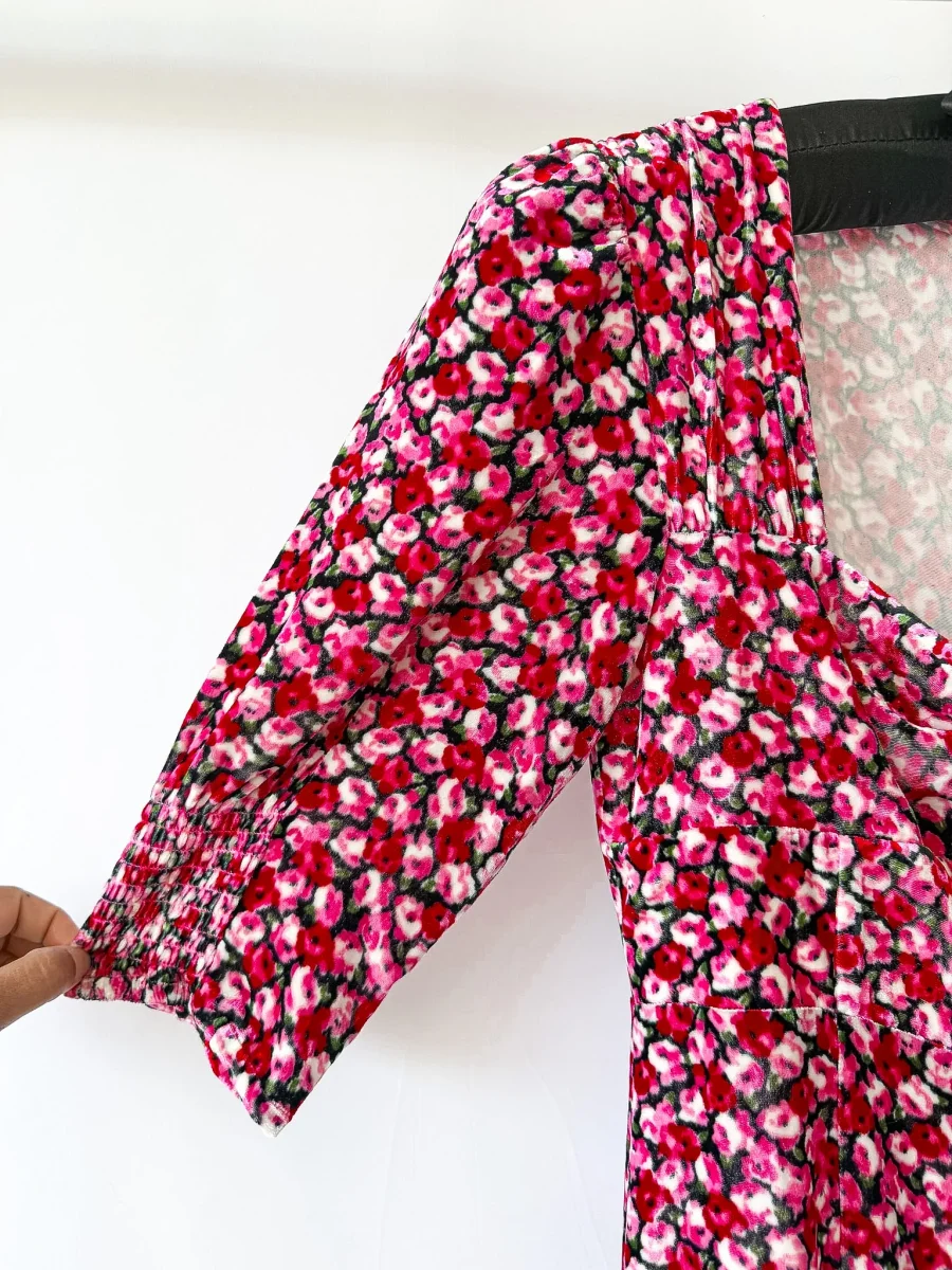 Rixo Karen Velvet Floral Print Crystal Detail Midi Dress - Imagen 6