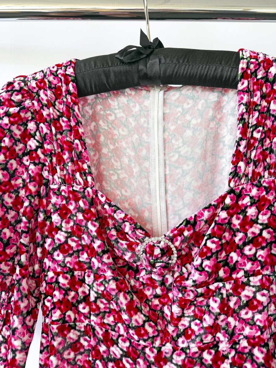 Rixo Karen Velvet Floral Print Crystal Detail Midi Dress - Imagen 7