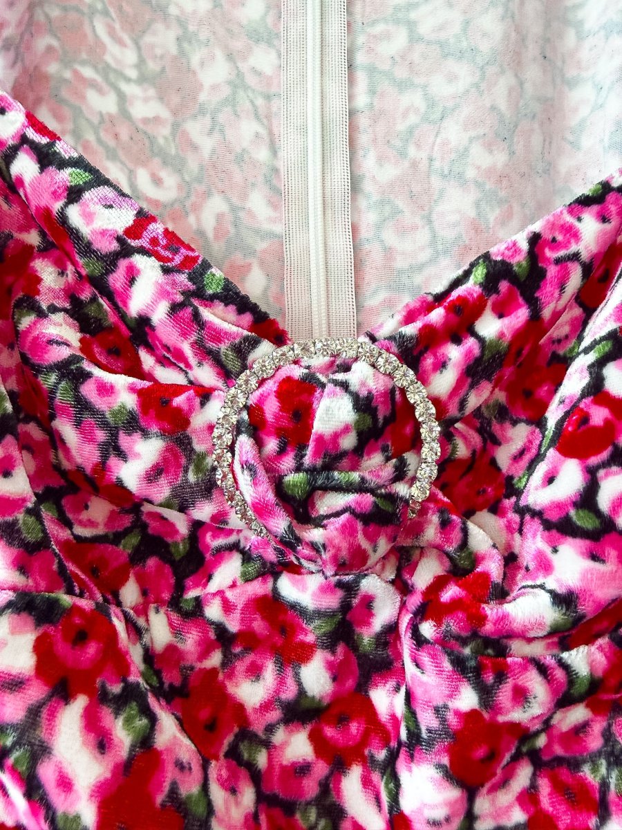 Rixo Karen Velvet Floral Print Crystal Detail Midi Dress - Imagen 8