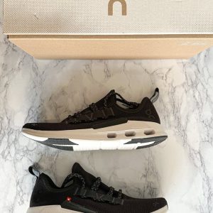 On Running Cloudeasy Black Rock Sneakers