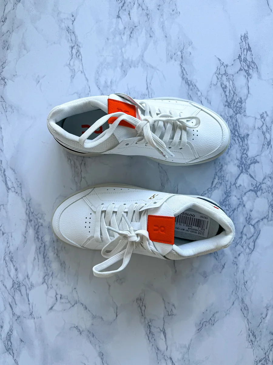On Running The Roger Centre Court White Black Sneakers - Imagen 5