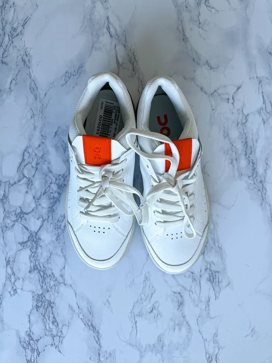 On Running The Roger Centre Court White Black Sneakers - Imagen 6
