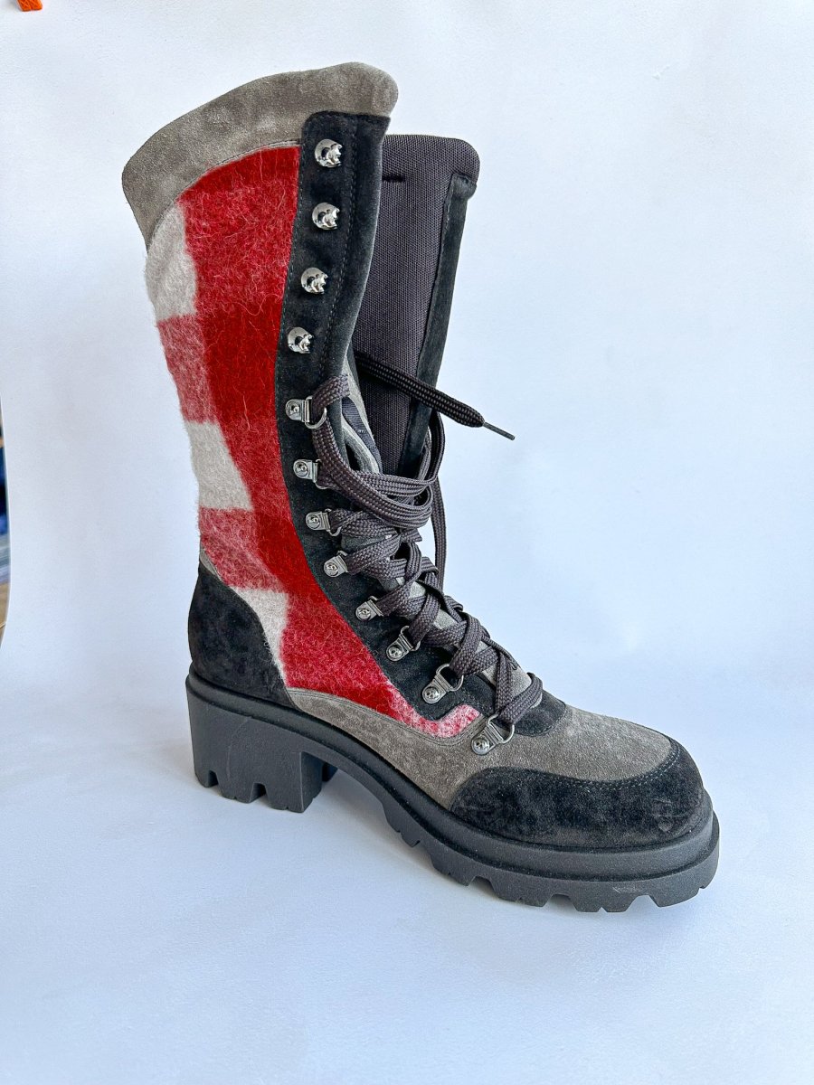 Emporio Armani Red Checked Wool Winter Suede Boots - Imagen 3