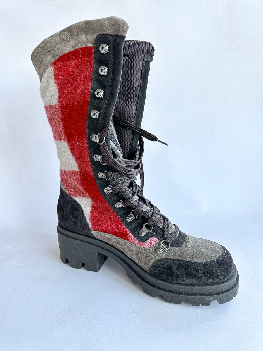 Emporio Armani Red Checked Wool Winter Suede Boots - Imagen 4